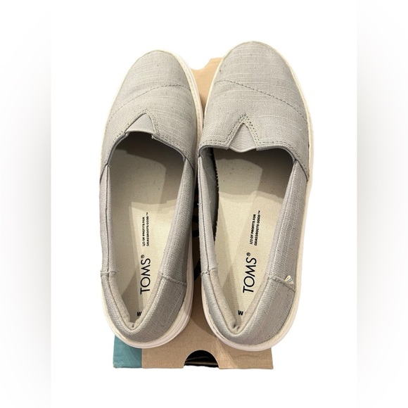 NIB TOMS Women’s Parker Slip Ons Shoes in Grey in size 5.5 - Picture 5 of 8
